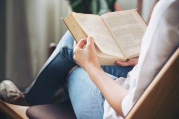 10 مورد از فواید کتاب خواندن