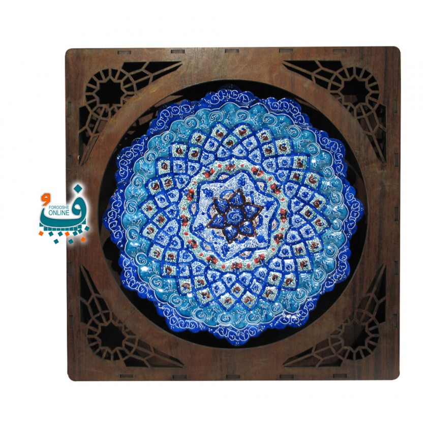 بشقاب مسی با طراحی و مینا کاری با قاب چوبی   (کد 1110)