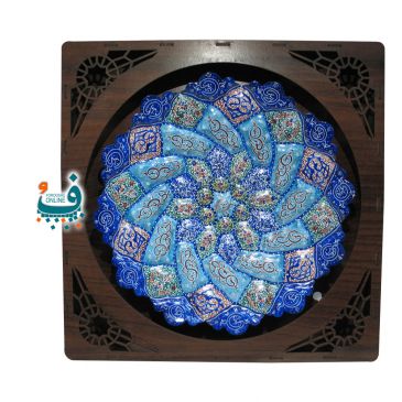 بشقاب مسی با طراحی و مینا کاری با قاب چوبی   (کد 112)